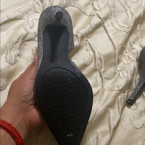 Heels - Picture 3 of 3